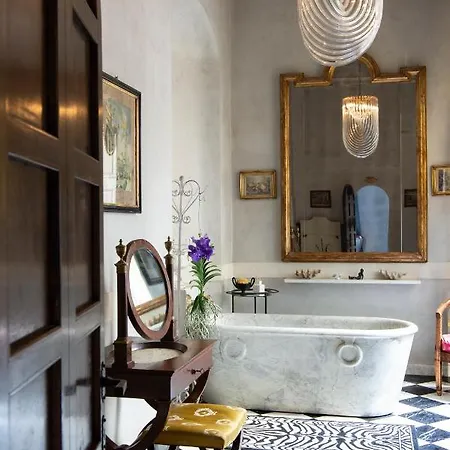 Contemporarys Apartment *