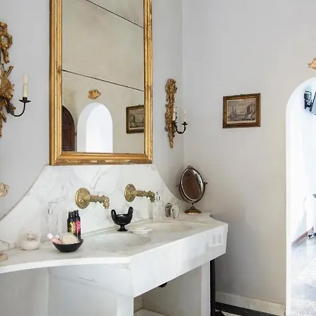 Contemporarys Apartment